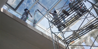 清水河谷玻璃节能膜，可调光LED被阳光100新生命建筑采用